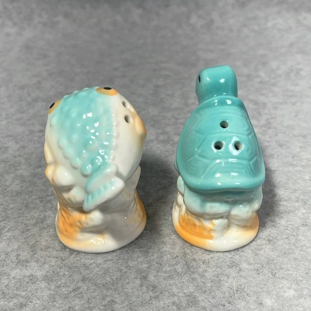 Salt Pepper Shakers‎ Sea Turtle & Puffer Fish Collectible Ceramic